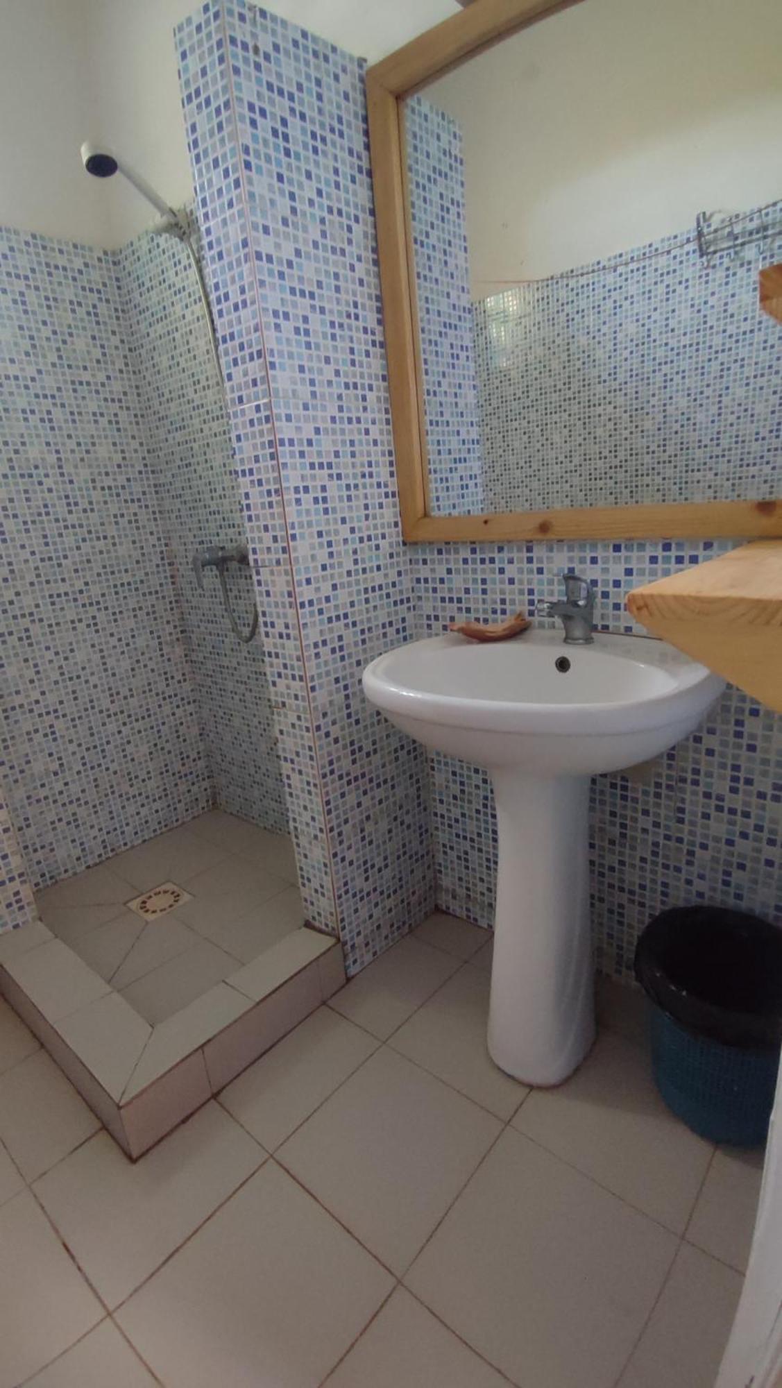 Akine Ti Kasso Piscine Hotel Diembéreng Kültér fotó